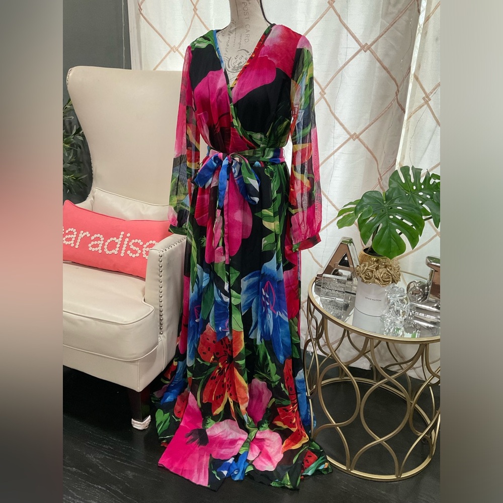 NWOT STUDIO EY LONG FLORAL FLOWY DRESS